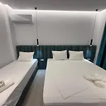 Aura 4*