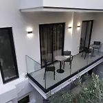 Aura Szálloda Saranda