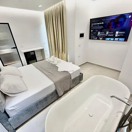 Aura 4*