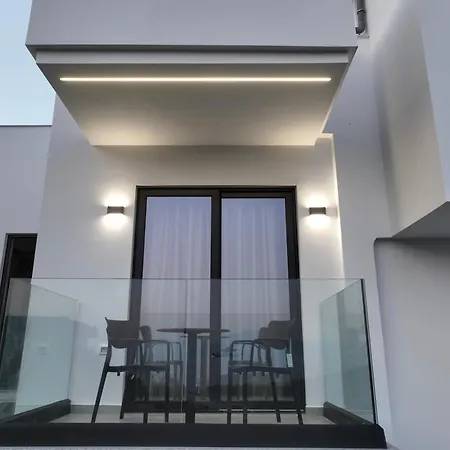 Aura Szálloda Saranda