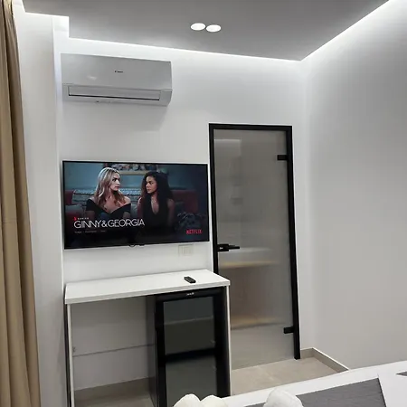 Aura Szálloda Saranda