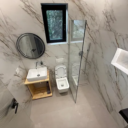 Отель Aura 4*