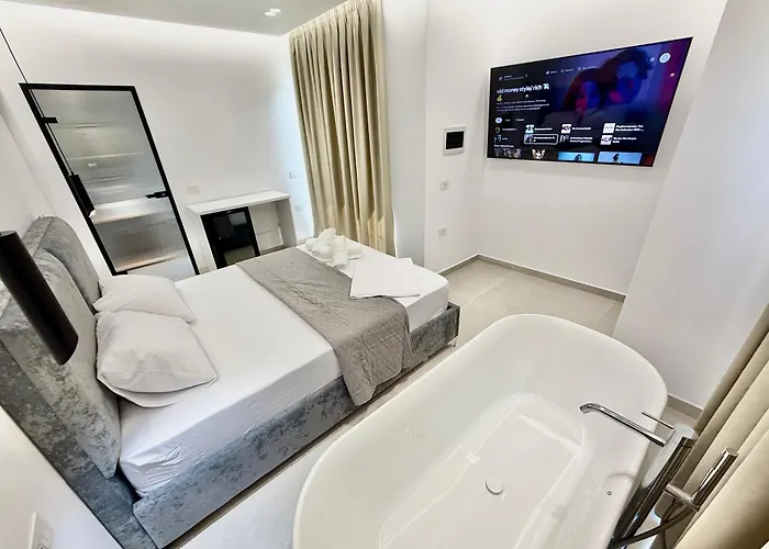 Aura 4*