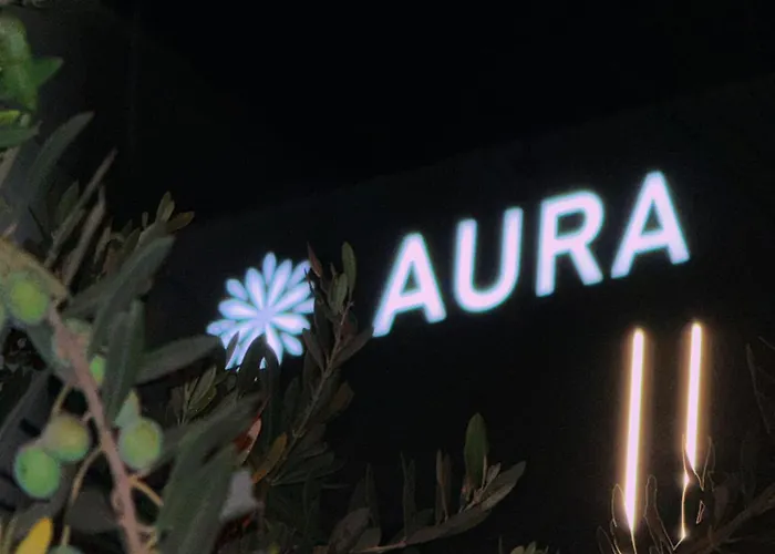 Aura 4*
