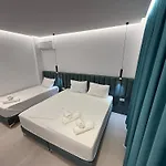 Aura ホテル 4*