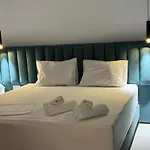 ホテル Aura Sarandë