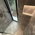 Aura 4*