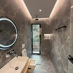 ホテル Aura Sarandë