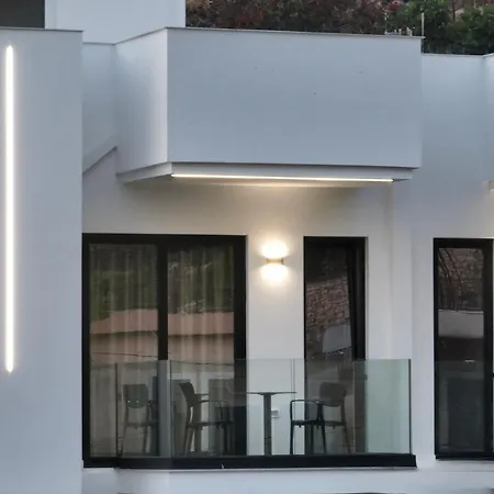 Aura 4* Σαράντα