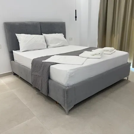 Aura 4* Σαράντα