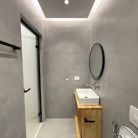 Aura 4*