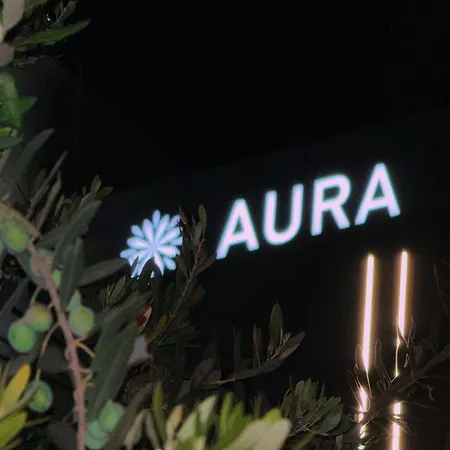 Aura 4*
