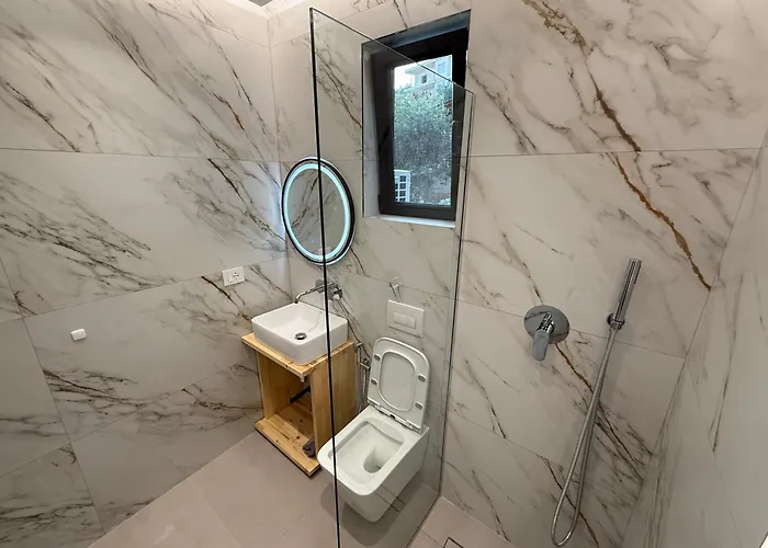 Hotell Aura Sarandë